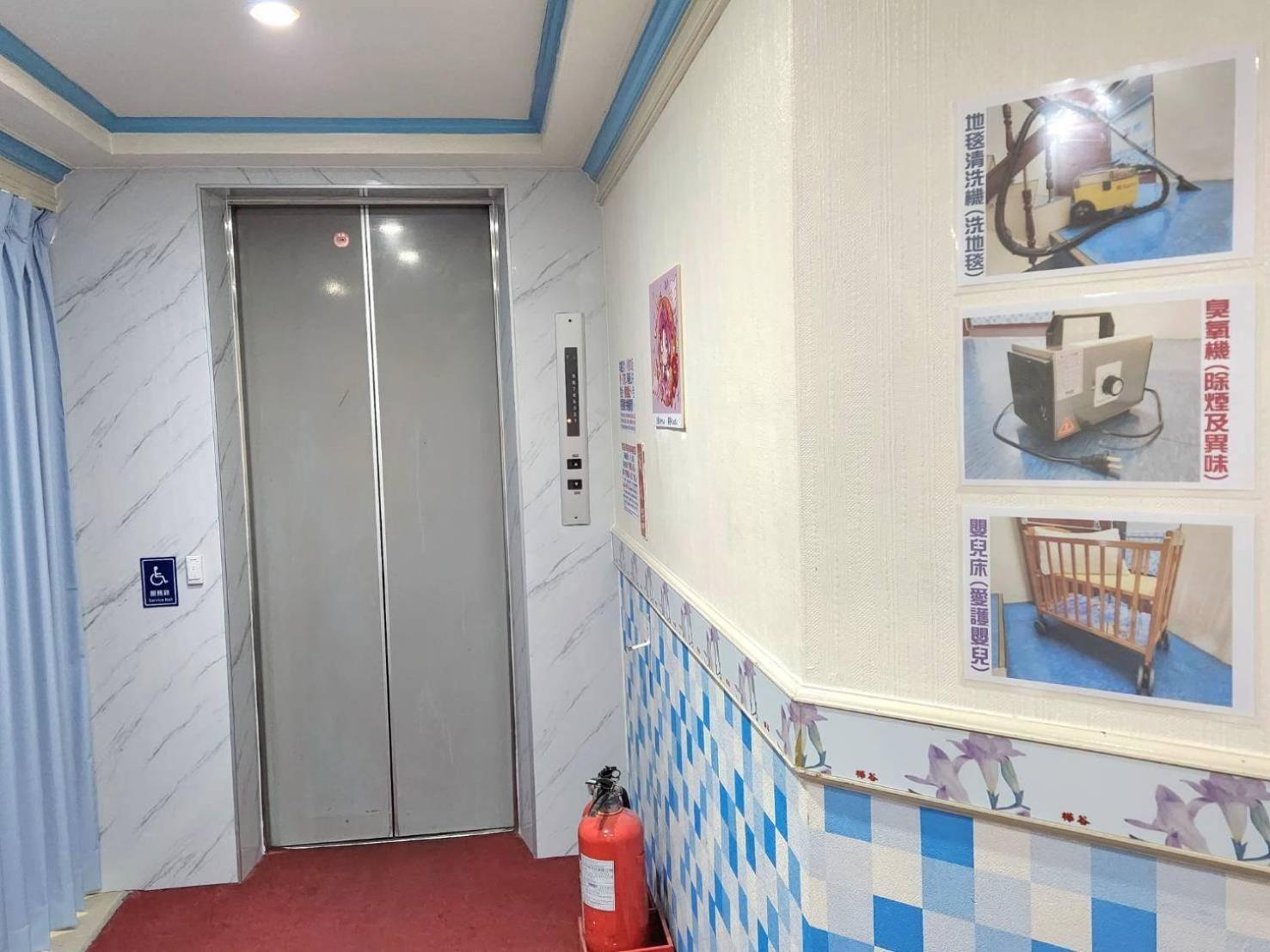 Hua Ku Hotel Tainan Exterior photo